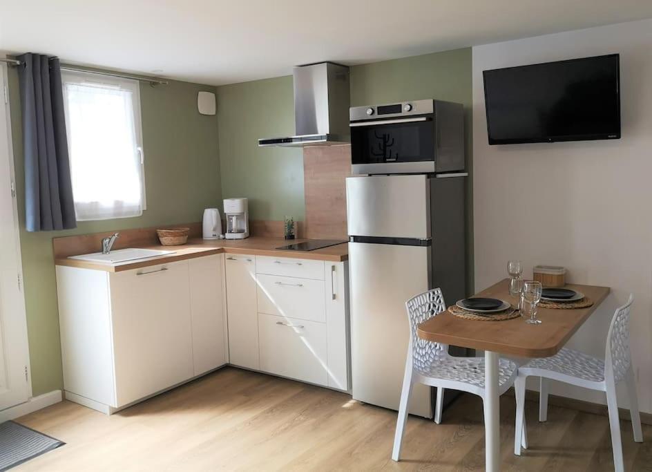 T1 Bis Proche Marais Avec Garage A Moto Apartment Бурж Екстериор снимка